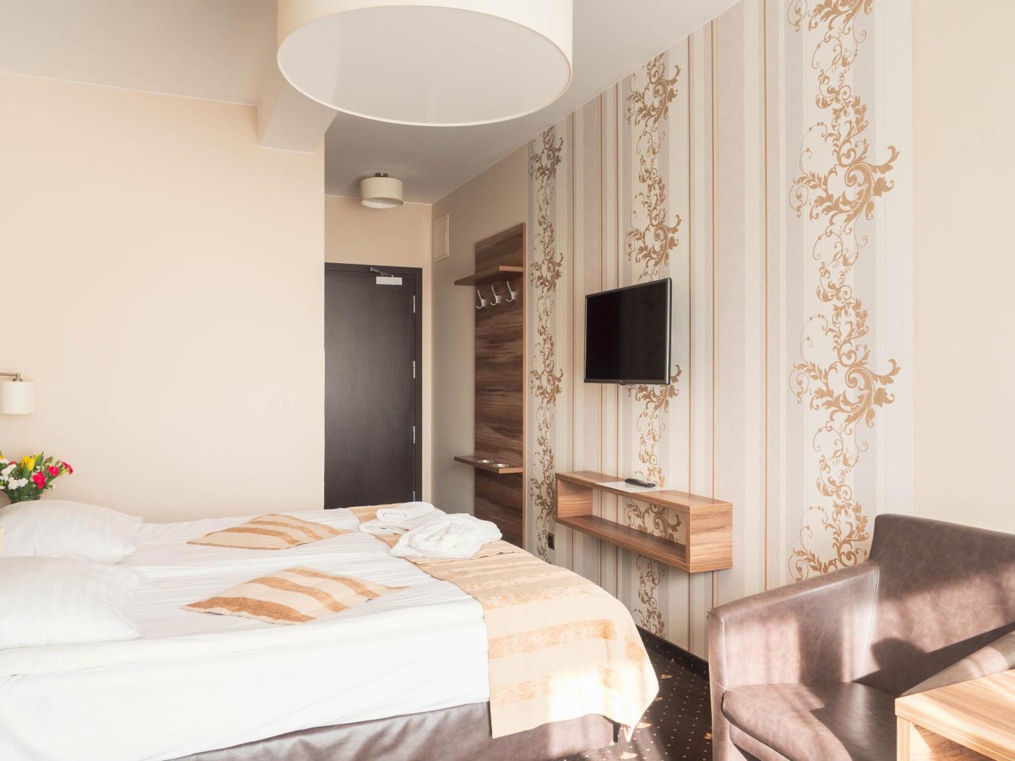 Cristal Spa Дзвиржино Стая снимка