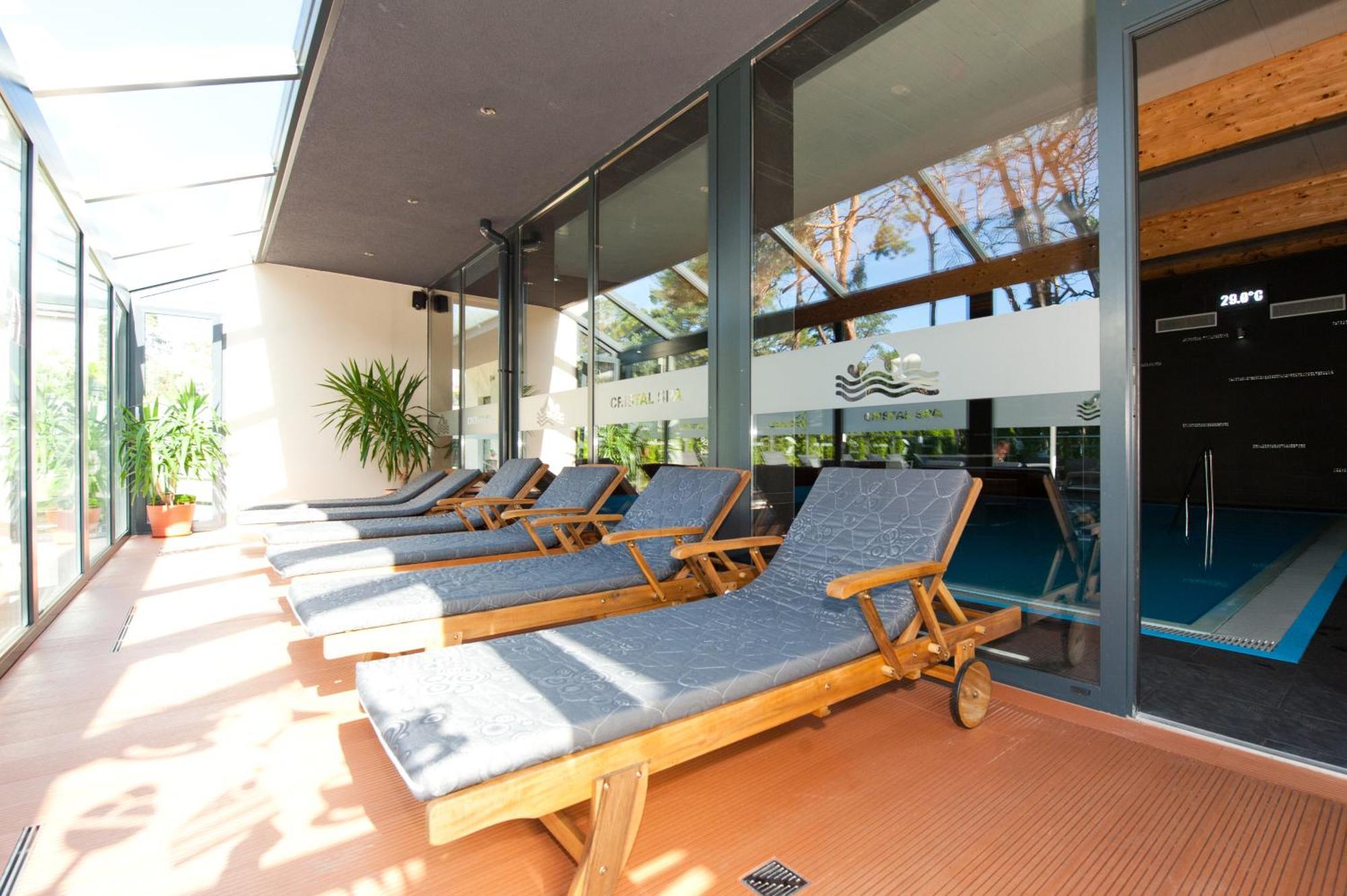Cristal Spa Дзвиржино Екстериор снимка