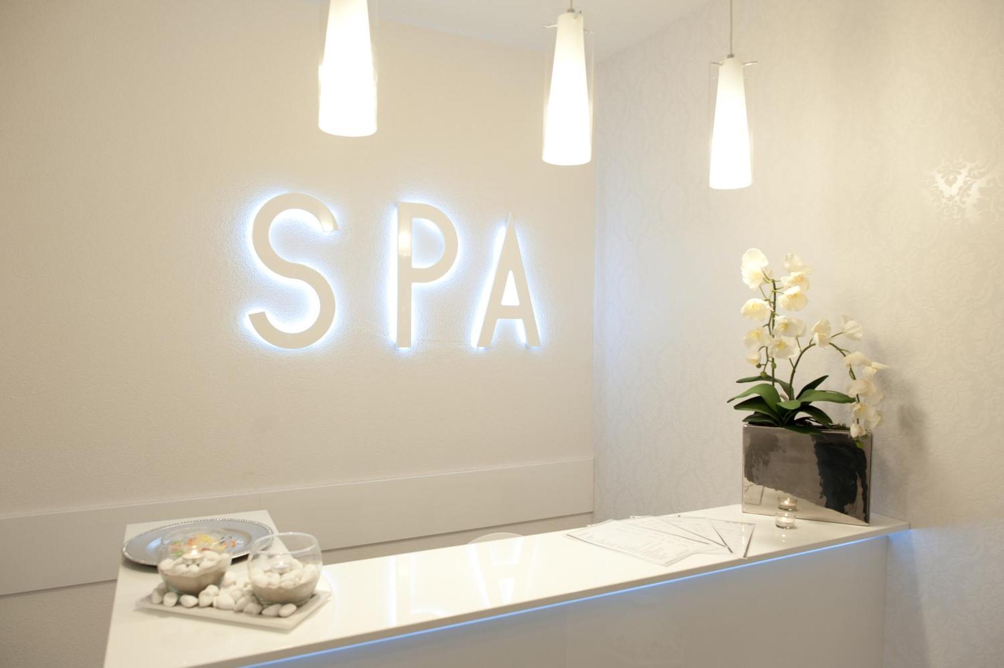 Cristal Spa Дзвиржино Екстериор снимка